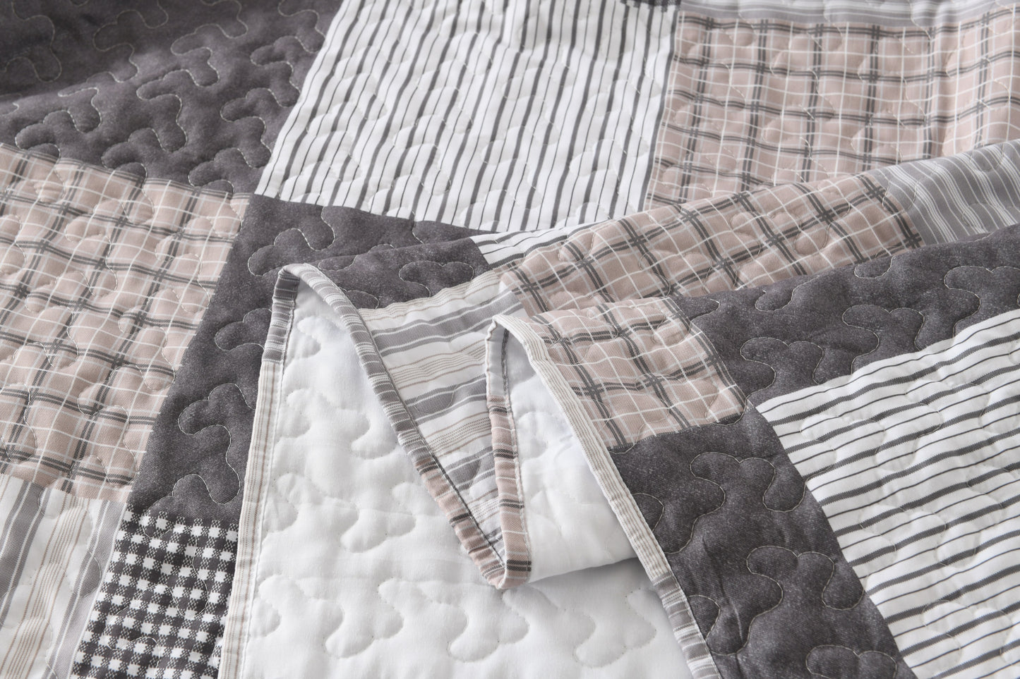 King Queen Quilt Set, Greagle 3-Piece Soft Warm Lightweight King Queen Size Summer Quilt Bedspread Machine Washable Bedding Set with 2-Piece Pillow Shams, 90x90 / 104x90 inch Plaid Print