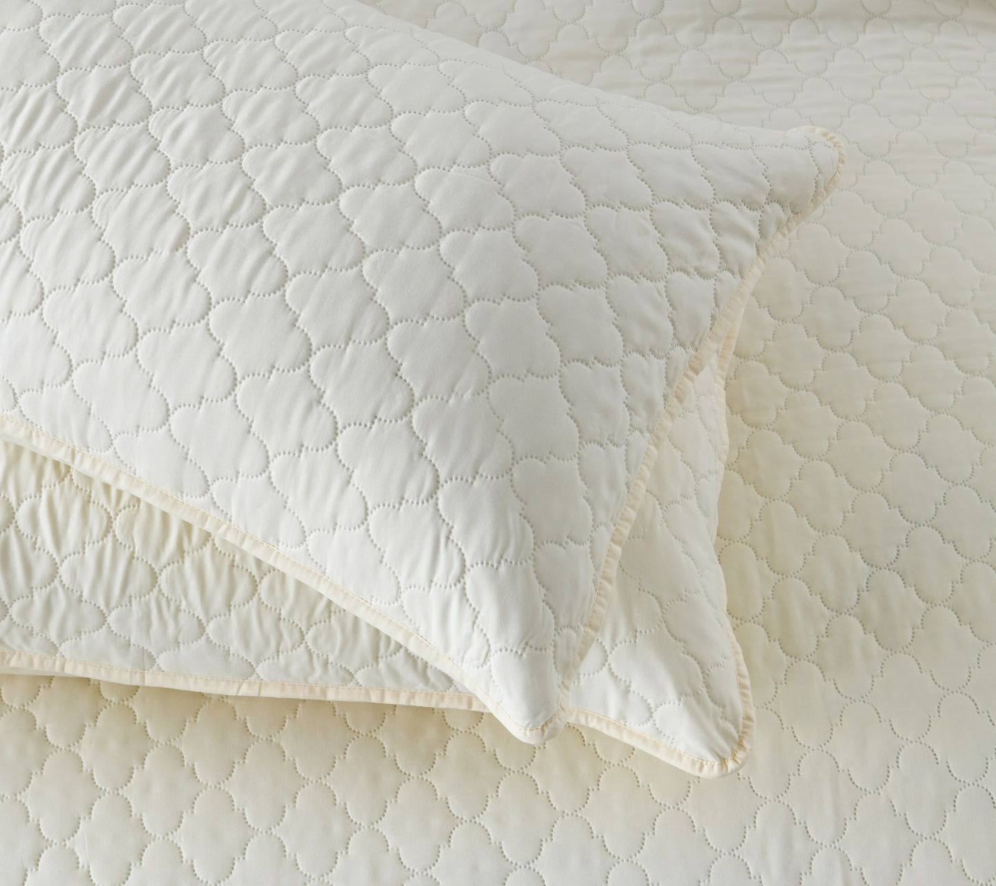 3-Piece Queen King Quilt Set Soft Warm Reversible Lightweight Bedspread Coverlet