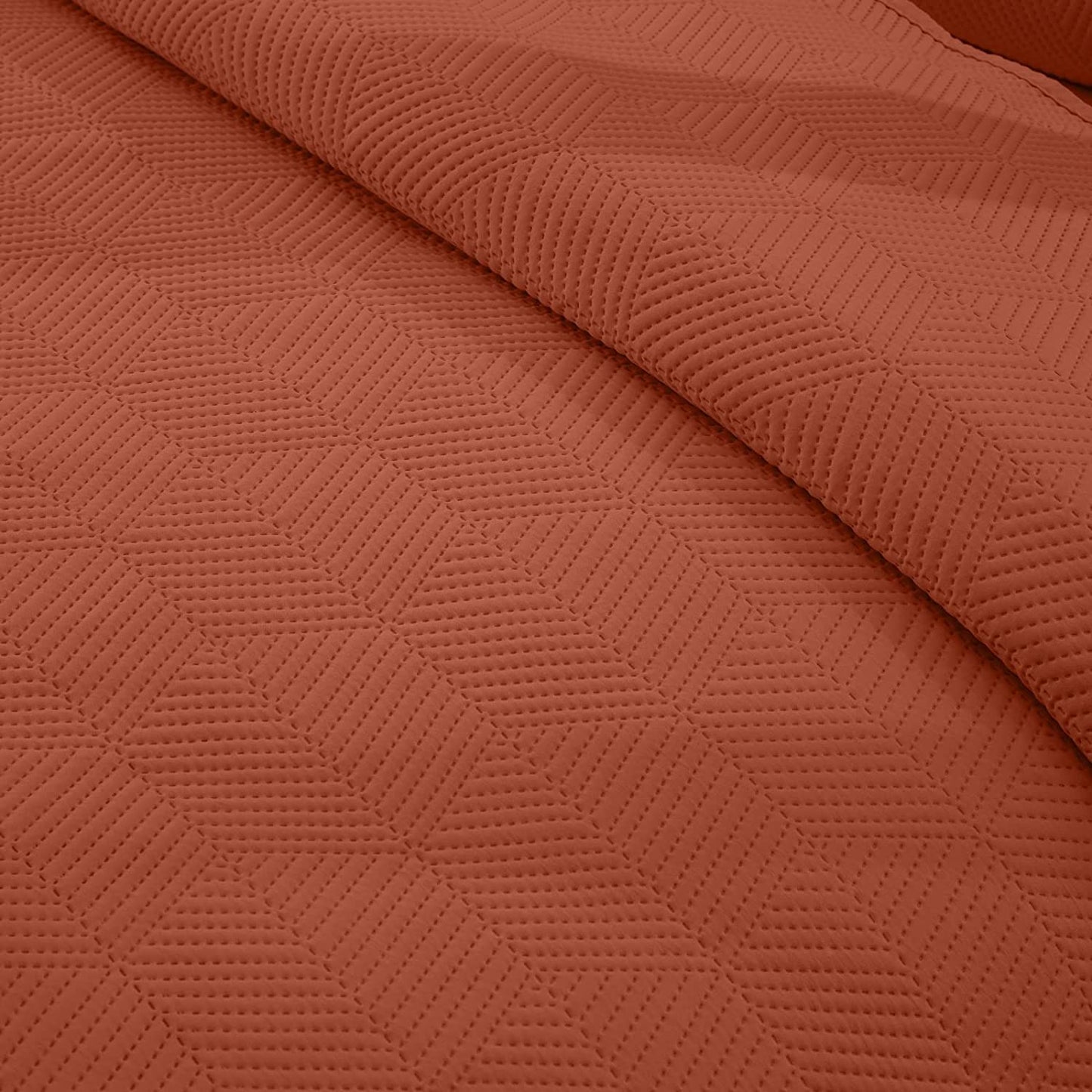 3-Piece Burnt Orange Queen Sze Quilt Set,Soft Warm Geometric Ultrasonic Reversible Rust Coverlet Bedspread Set (90 x 90 Inch) with 2 Pillow Sham (20 x 26 Inch)