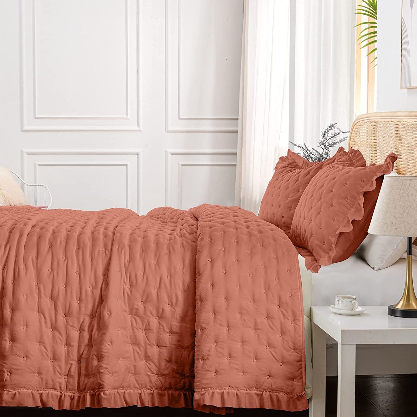 3-Piece King Burnt Orange Quilt Set,Soft Warm Ultrasonic Reversible Pleated Ruffled Coverlet Bedspread Set (104 x 90 Inch) with 2 Pillow Sham (20 x 36 Inch)