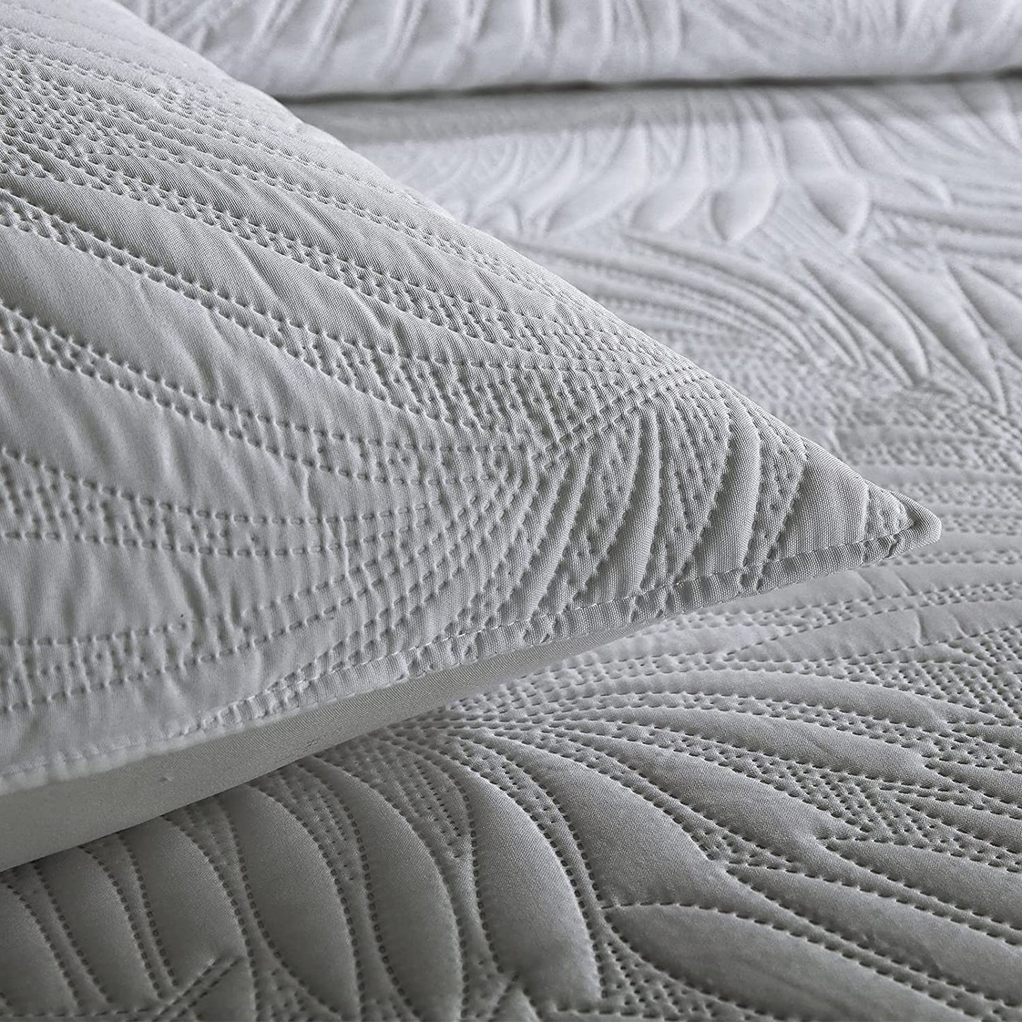 3-Piece Queen Grey Quilt Set,Lightweight Soft Warm Full Size Quilt Bedspread Coverlet with 2 Pillow Shams for All Season