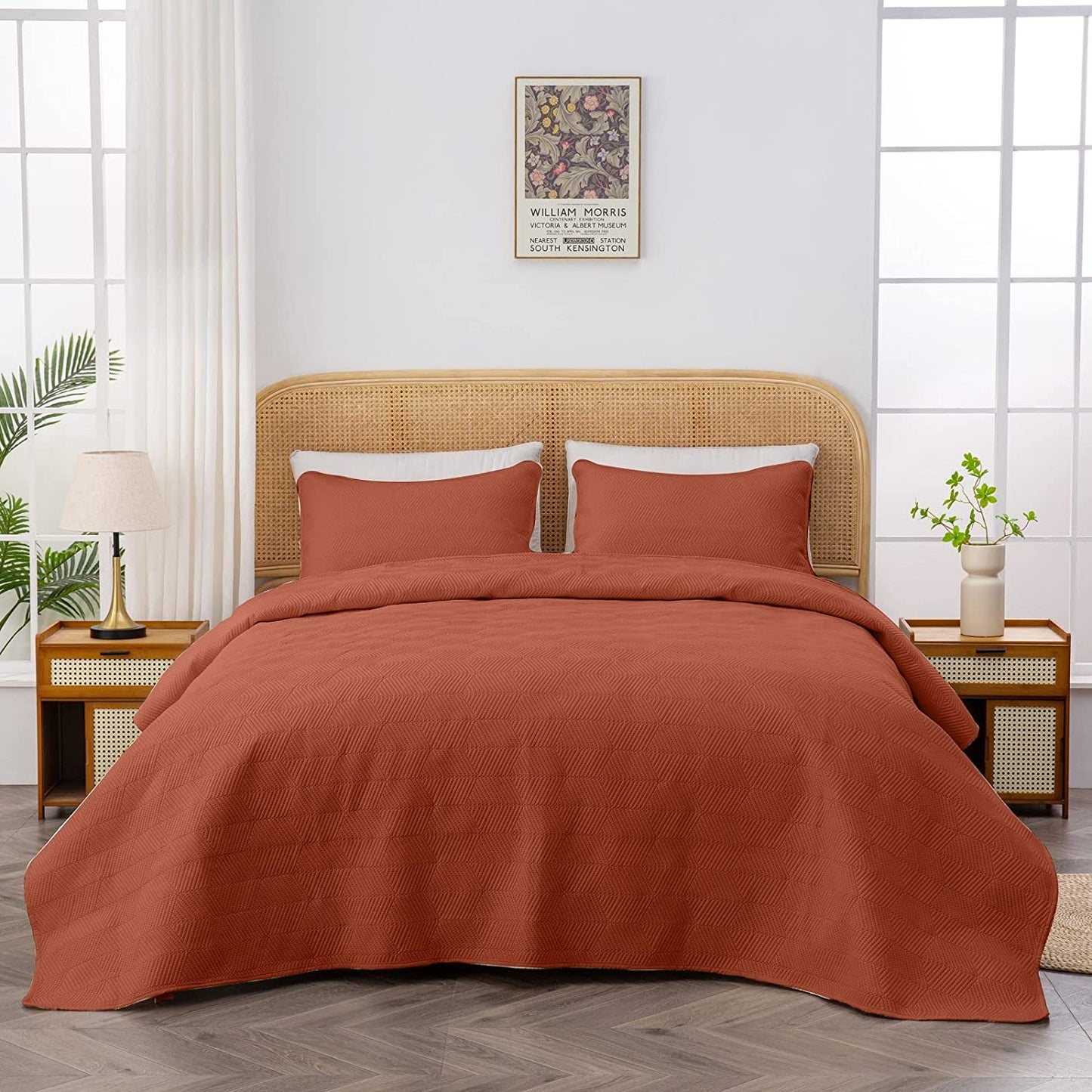 3-Piece Burnt Orange Queen Sze Quilt Set,Soft Warm Geometric Ultrasonic Reversible Rust Coverlet Bedspread Set (90 x 90 Inch) with 2 Pillow Sham (20 x 26 Inch)