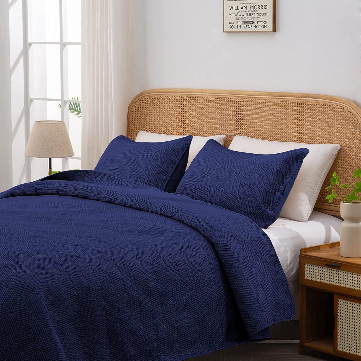 3-Piece Navy Blue Queen Size Quilt Set,Soft Warm Geometric Ultrasonic Reversible Coverlet Bedspread Set (90 x 90 Inch) with 2 Pillow Sham (20 x 26 Inch)