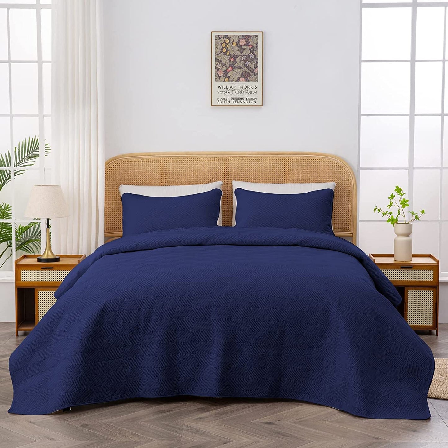 3-Piece Navy Blue King Size Quilt Set,Soft Warm Geometric Ultrasonic Reversible Coverlet Bedspread Set (104 x 90 Inch) with 2 Pillow Sham (20 x 26 Inch)
