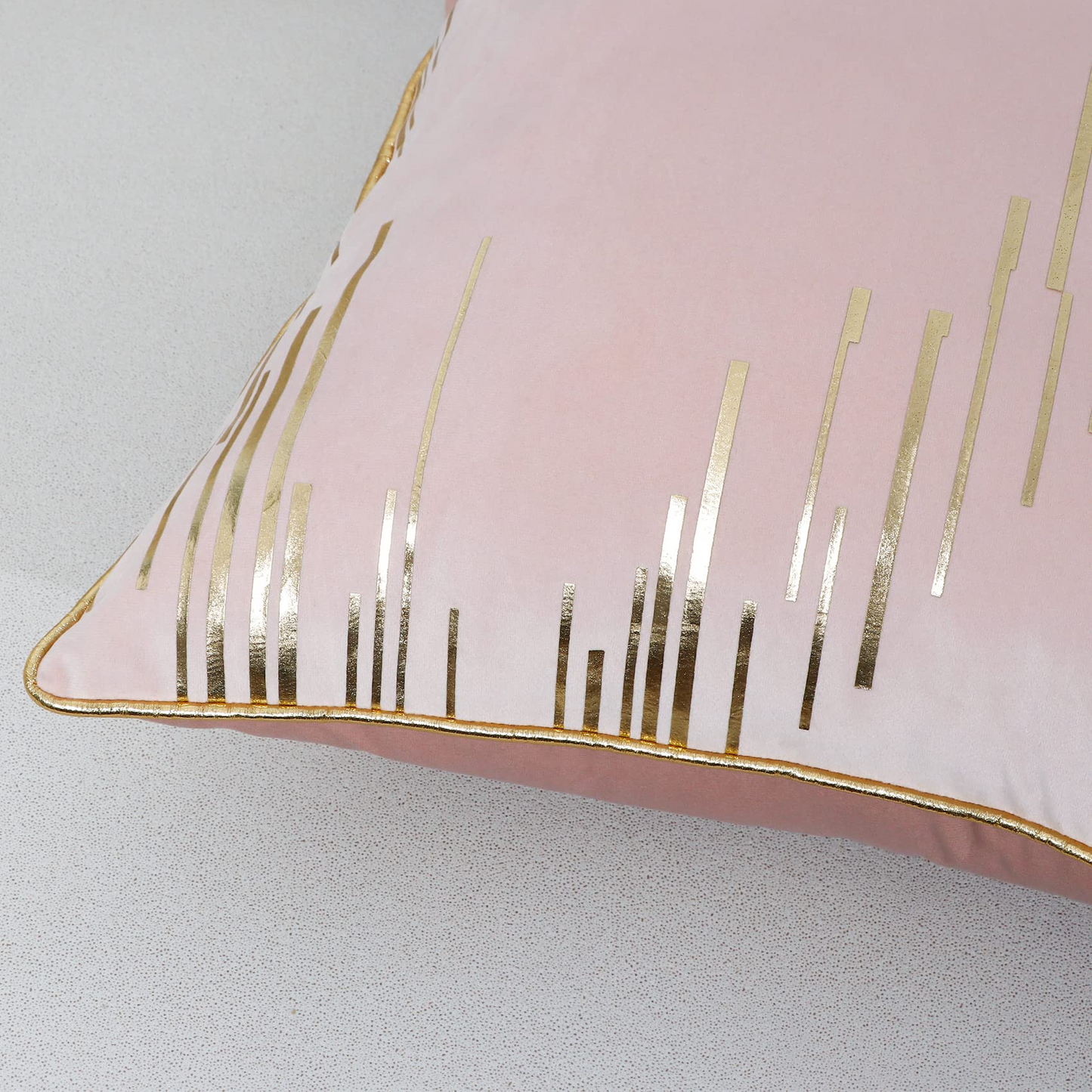 GREAGLE Velvet Throw Pillow Covers Gold Pillowcases Square Cushion Covers Luxury Modern Pillow Covers