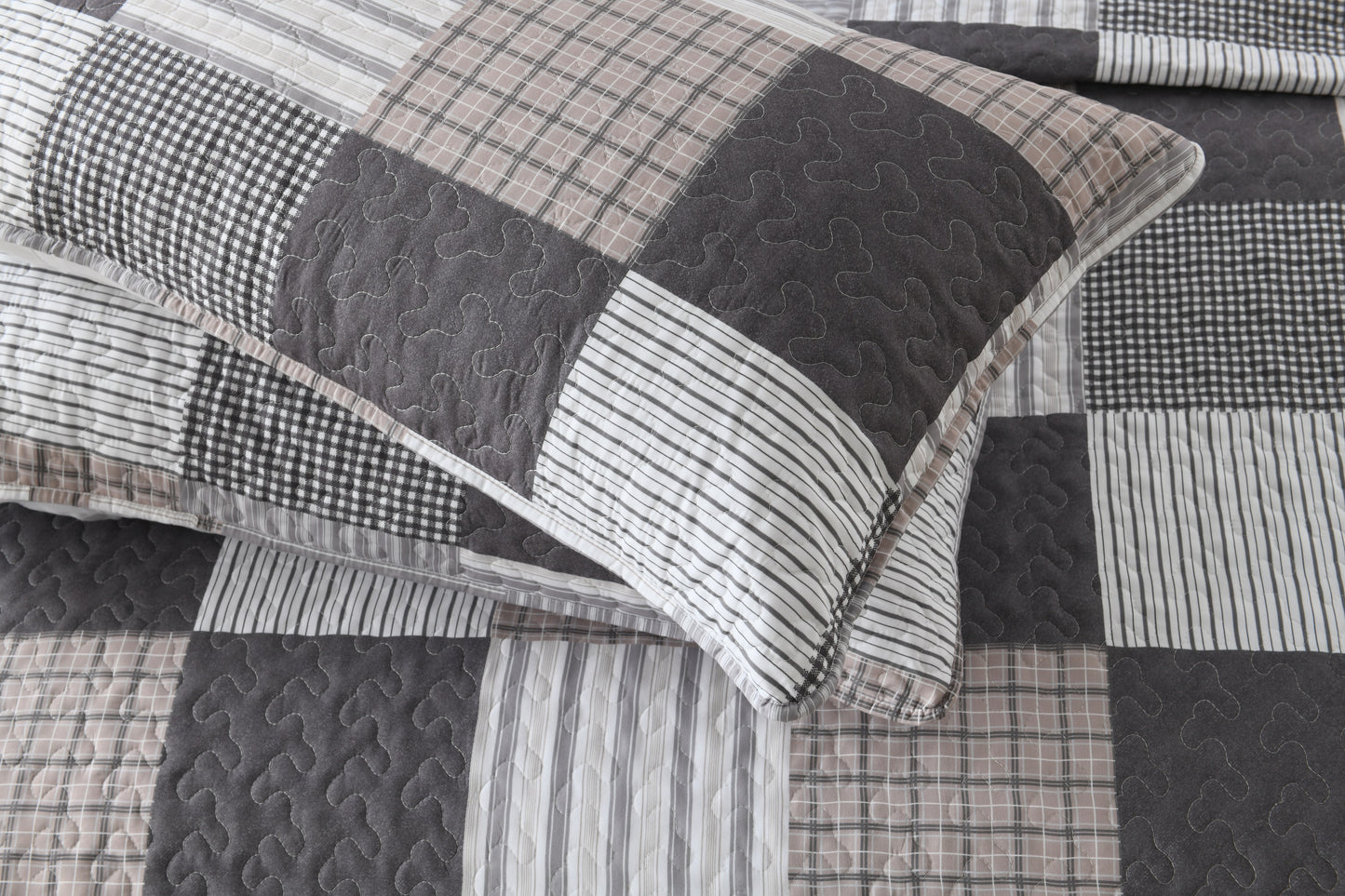 King Queen Quilt Set, Greagle 3-Piece Soft Warm Lightweight King Queen Size Summer Quilt Bedspread Machine Washable Bedding Set with 2-Piece Pillow Shams, 90x90 / 104x90 inch Plaid Print