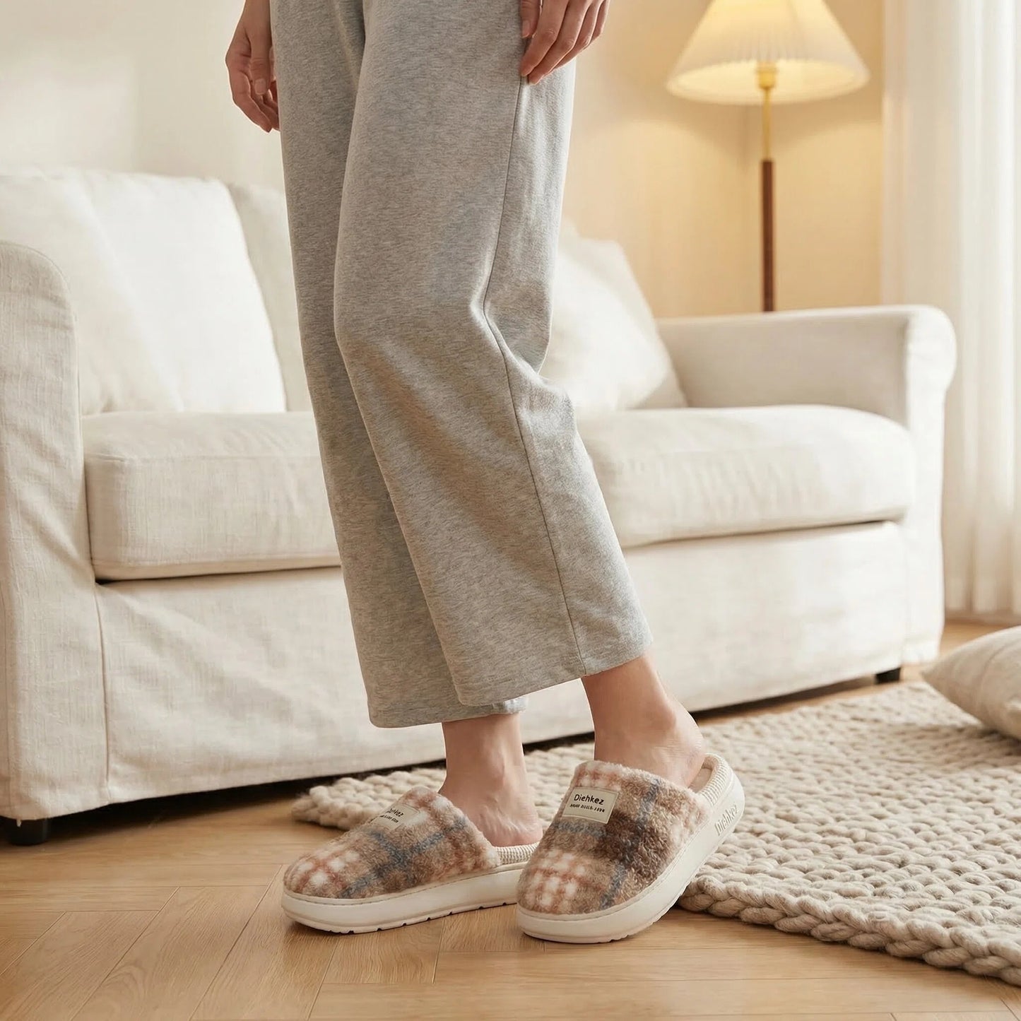 Diehkez Unisex Fuzzy Slippers, Warm Plush Sherpa Indoor House Shoes with Memory Foam Cushion, Non-Slip EVA Sole Cozy Slip-On Slippers for Men & Women