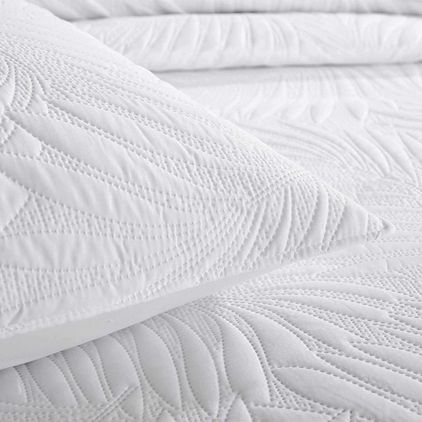3-Piece Queen White Quilt Set,Lightweight Soft Warm Full Size Quilt Bedspread Coverlet with 2 Pillow Shams for All Season
