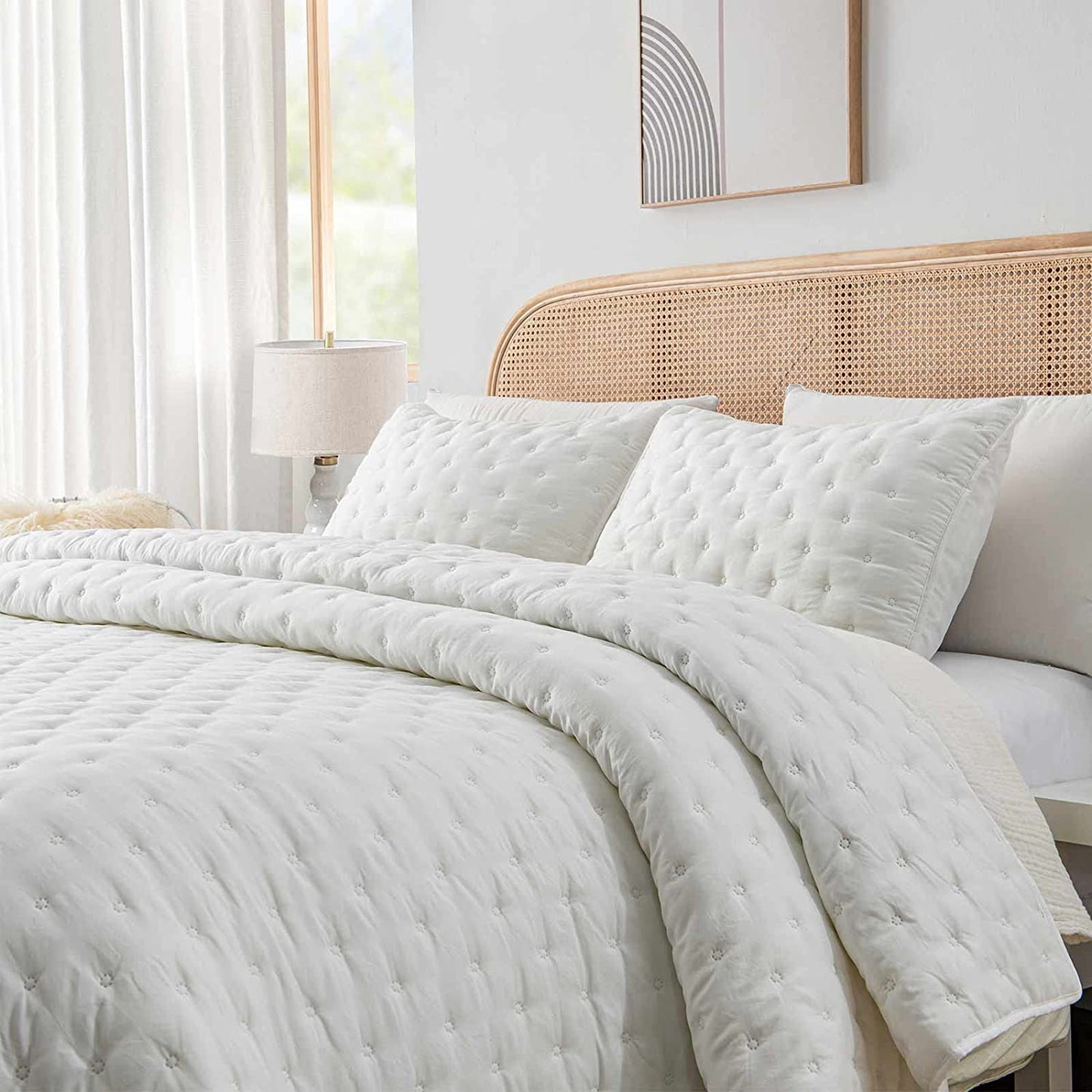 3-Piece Twin White Quilt Set, Soft Warm Ultrasonic Reversible Coverlet Bedspread Set (68 x 90 Inch) with 1 Pillow Sham (20 x 26 Inch)