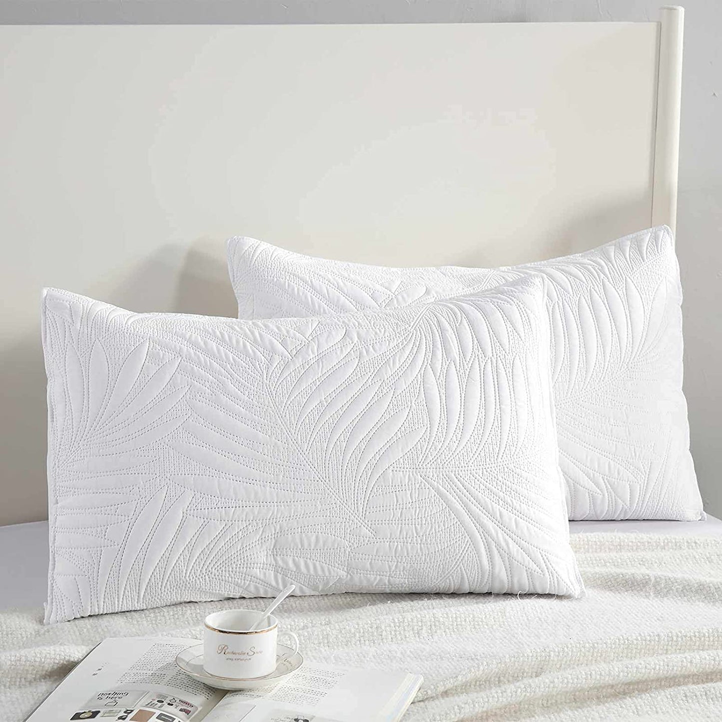 3-Piece Queen White Quilt Set,Lightweight Soft Warm Full Size Quilt Bedspread Coverlet with 2 Pillow Shams for All Season