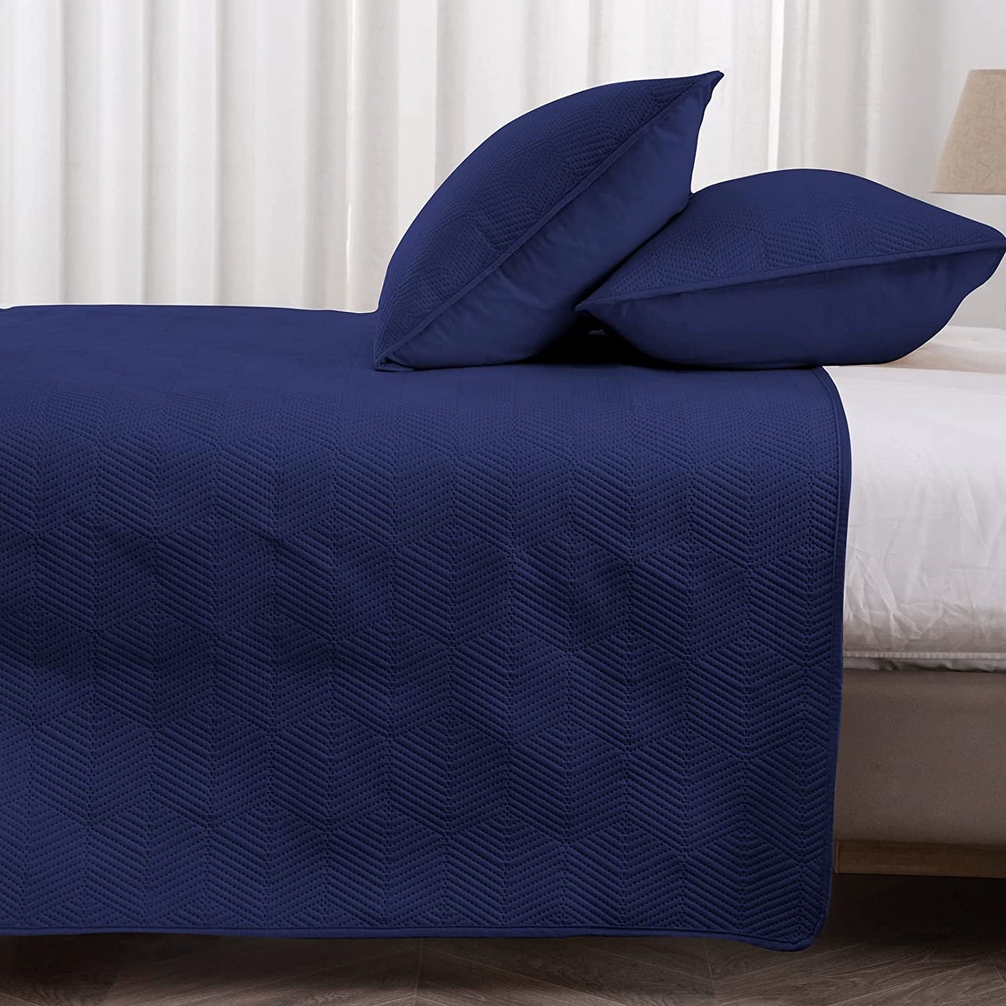 3-Piece Navy Blue King Size Quilt Set,Soft Warm Geometric Ultrasonic Reversible Coverlet Bedspread Set (104 x 90 Inch) with 2 Pillow Sham (20 x 26 Inch)