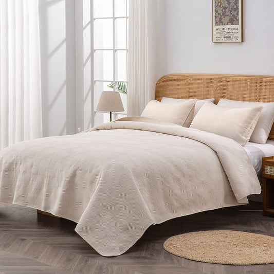 3-Piece Beige King Size Quilt Set,Soft Warm Geometric Ultrasonic Reversible Coverlet Bedspread Set (104 x 90 Inch) with 2 Pillow Sham (20 x 26 Inch)