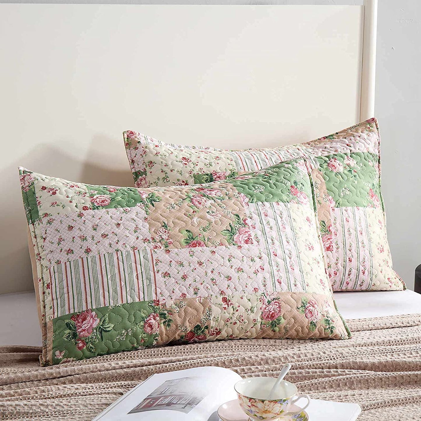 3-Piece Queen Quilt Set Pink Flower Print,Lightweight Soft Warm Full Size Quilt Bedspread Coverlet with 2 Pillow Shams for All Season