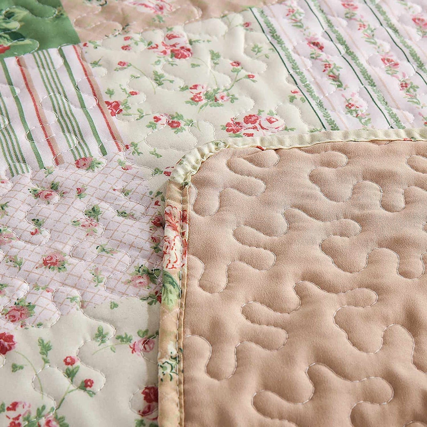 3-Piece Queen Quilt Set Pink Flower Print,Lightweight Soft Warm Full Size Quilt Bedspread Coverlet with 2 Pillow Shams for All Season