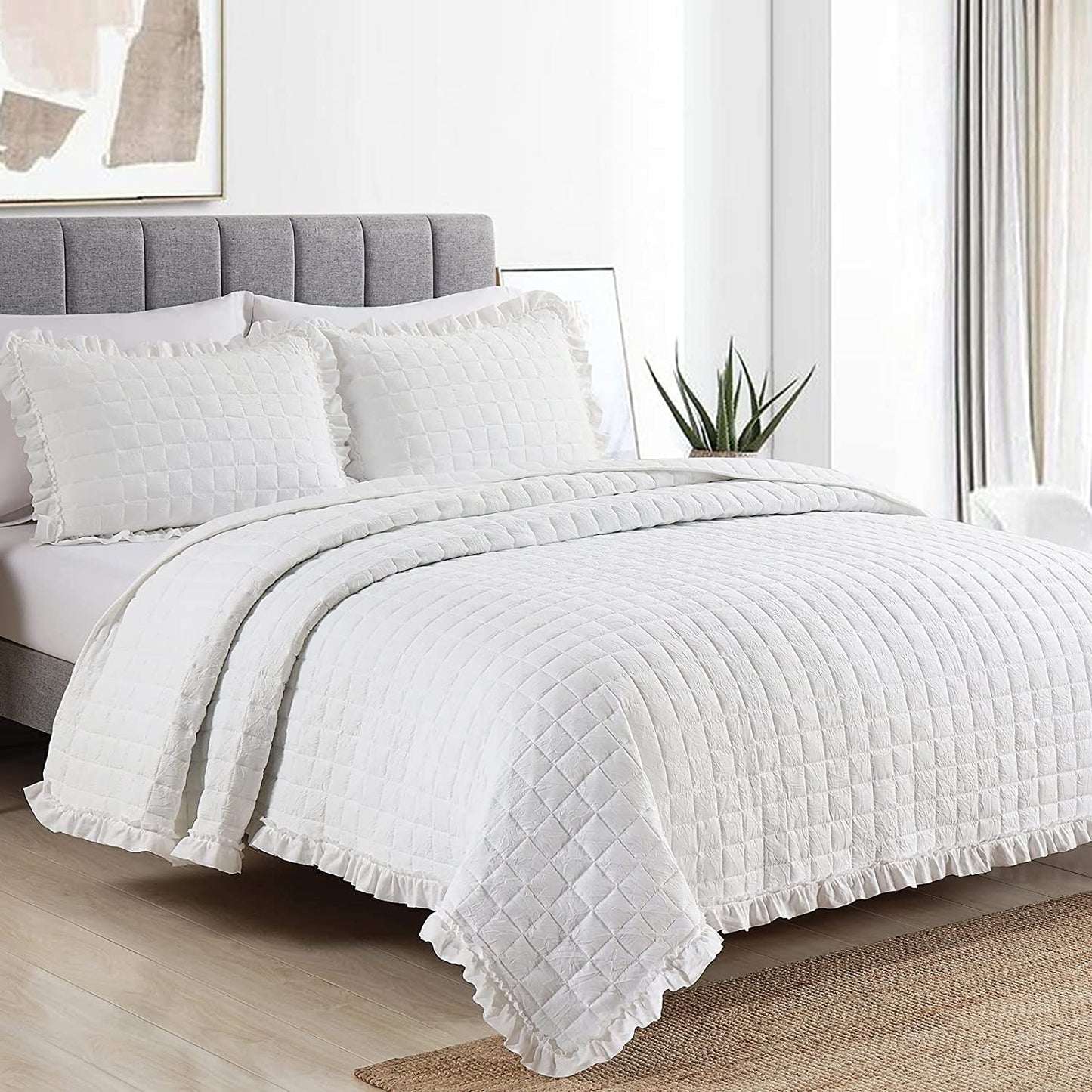 3-Piece King/Queen Pleated Ruffled Quilt Set,White Soft Reversible Coverlet Bedspread Set,With 2 Pillow Sham