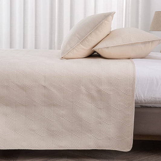 3-Piece Beige Queen Size Quilt Set,Soft Warm Geometric Ultrasonic Reversible Coverlet Bedspread Set (90 x 90 Inch) with 2 Pillow Sham (20 x 26 Inch)