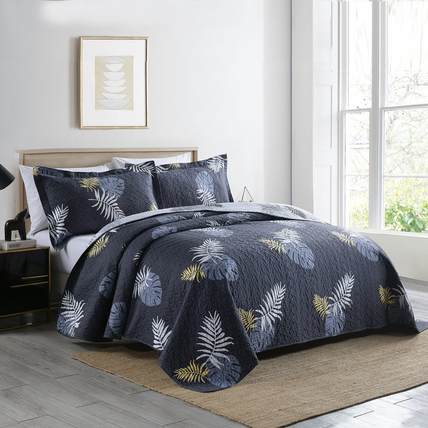 3-Piece Navy Leaf Quilt Set, Queen/King Size Quilt Bedspread Coverlet Bedding Set with 2 Pillow Shams for All Season