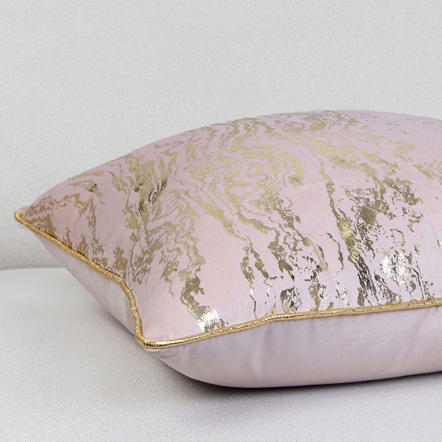 GREAGLE Velvet Throw Pillow Covers Pillow Covers for Couch Sofa Bed Living Room Home Decoration