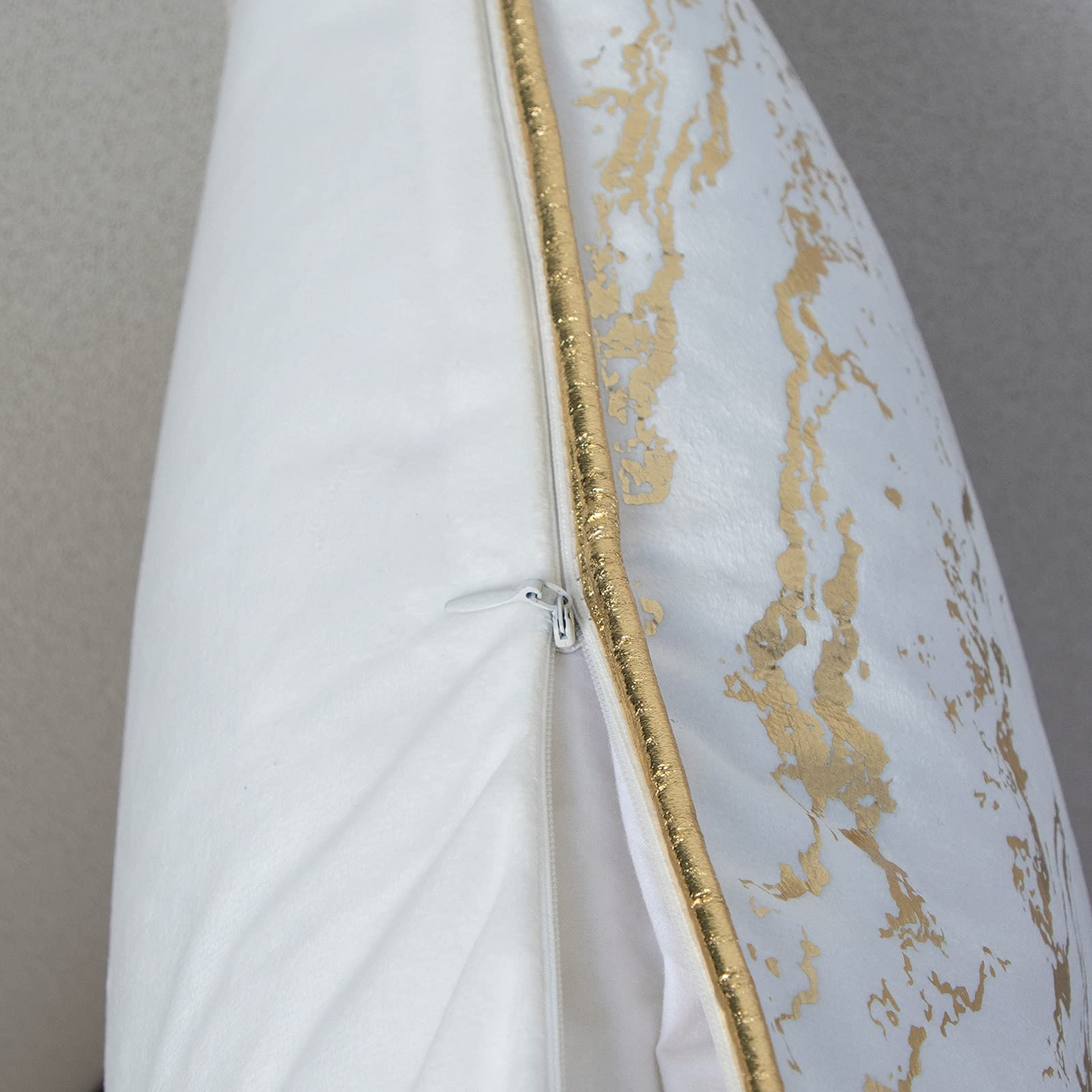 GREAGLE Velvet Throw Pillow Covers 18 x 18 Pack of 2 Soft Decorative Gold Pillowcases