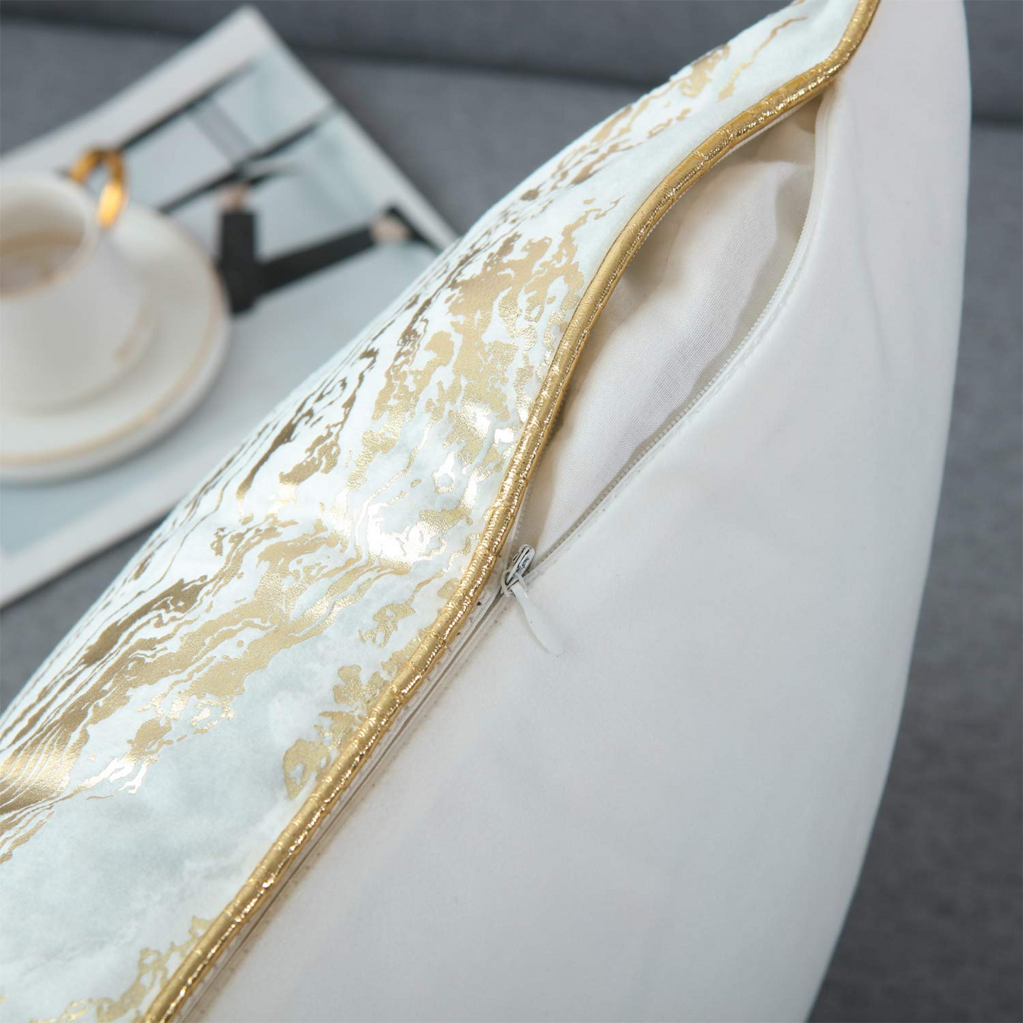 GREAGLE Throw Pillow Covers Cases Pack of 2 Soft Decorative Luxury Velvet White Gold